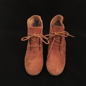 White Mountain Suede Lace-Up Wedges